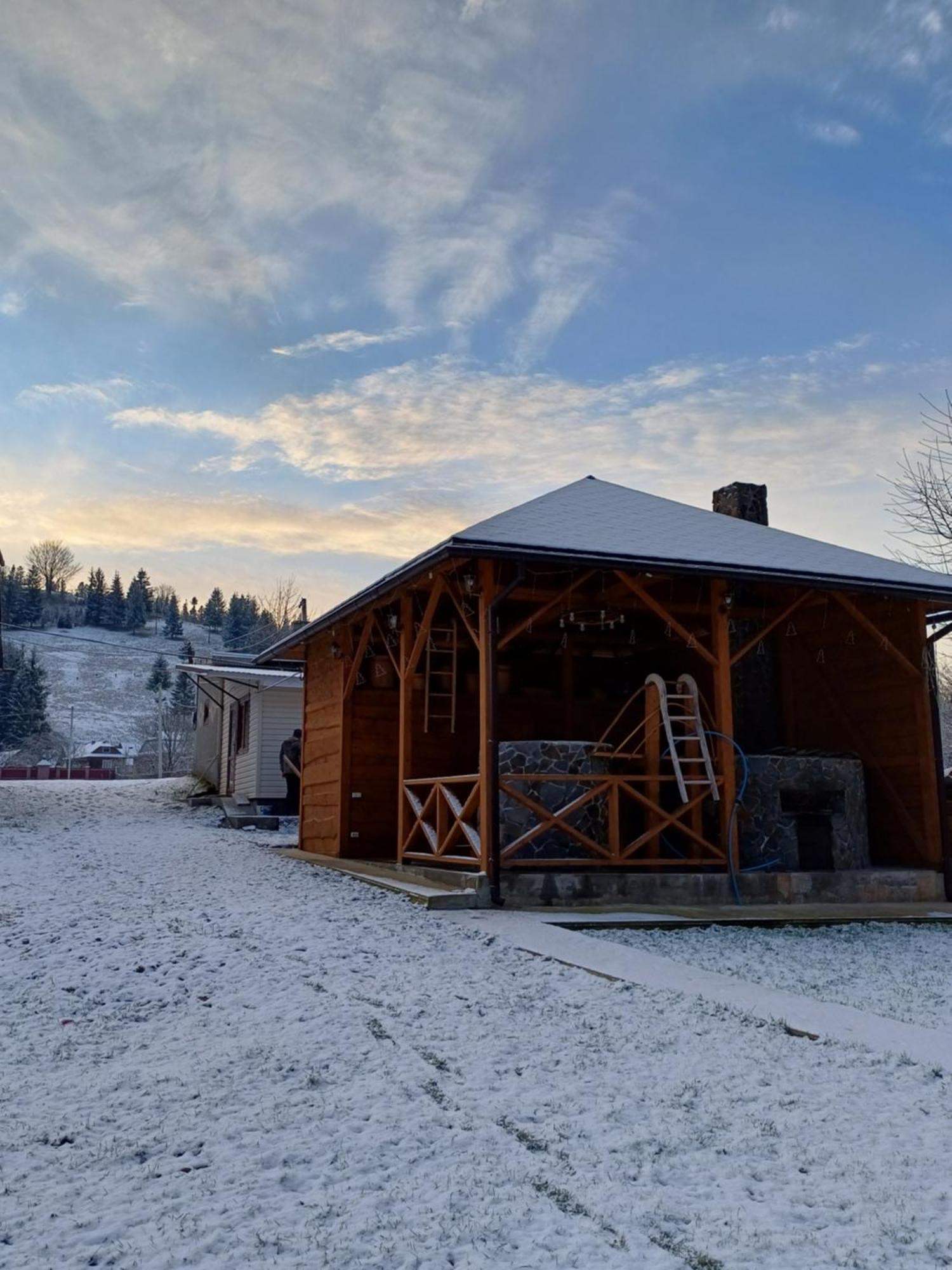 Садиба У Курила З Сауною Та Чаном На Дровах Shepot Exterior foto